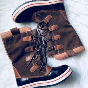 Lace Up Rain / Snow / Duck Boots, Size 6